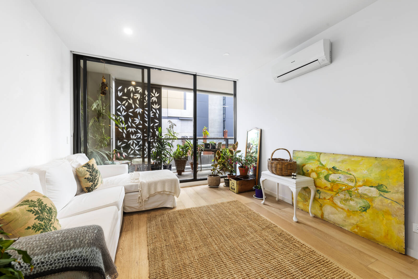 Properties for Sale and Rent in Hawthorn East Residential and Commercial